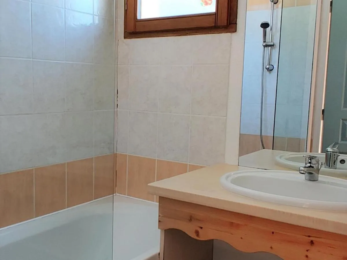Chalet Mitoyen 3 Pieces 6 Pers. Avec Terrasse Et Piscine - Le Hameau Du Puy, Superdevoluy - Fr-1-504-493 France